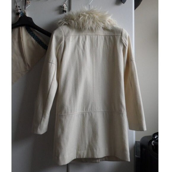 Winter wool white coat, with faux-shearling collar, Sz 2 - Picture 2 of 10
